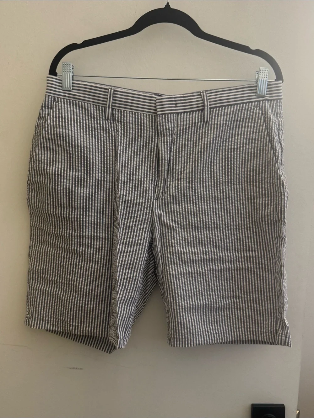 Vilebrequin Men's Seersucker Flat Front Shorts - Blue/White Stripe